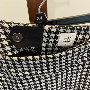 Cabi Houndstooth skirt